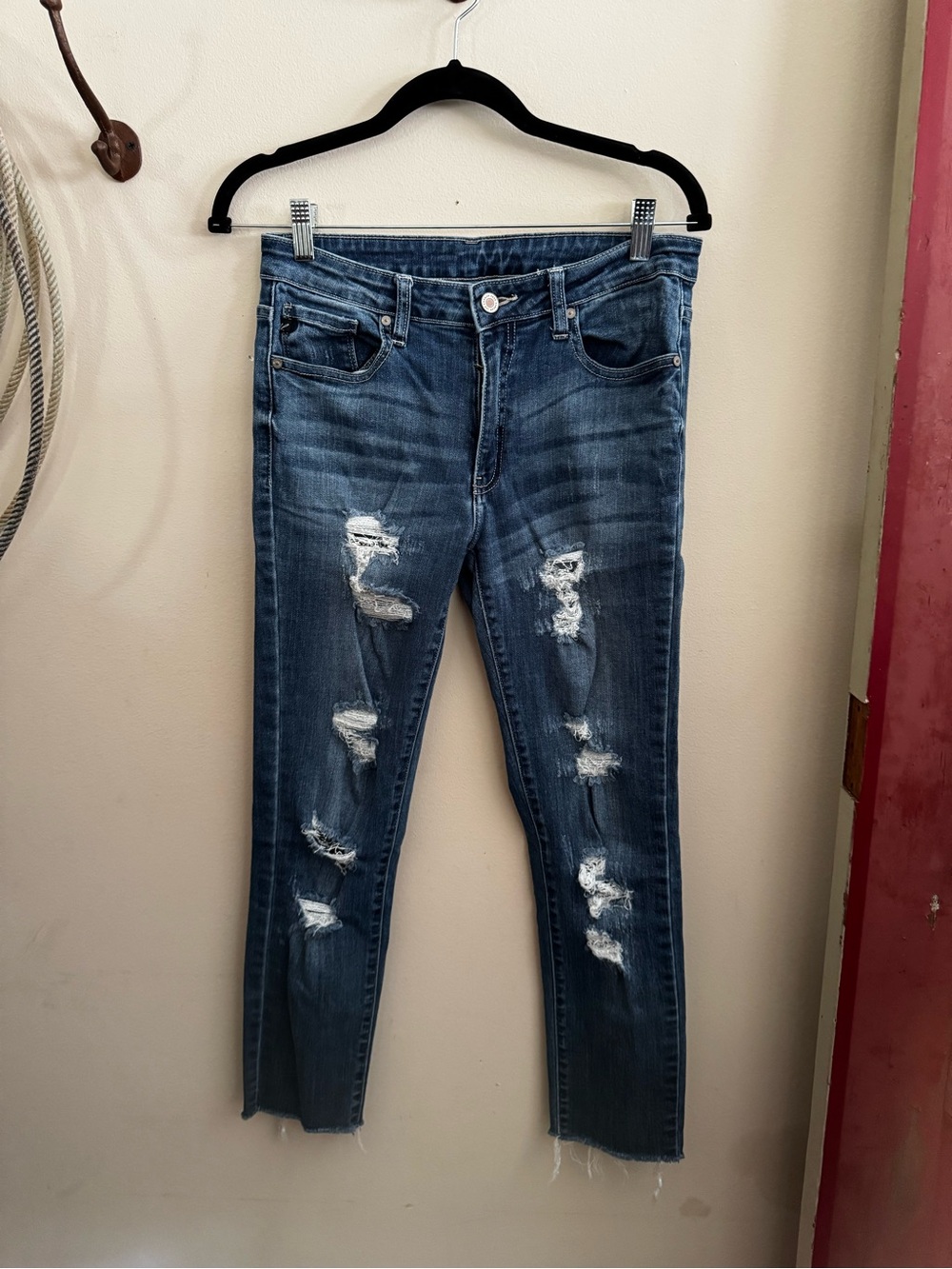 KanCan Distressed Dark Blue Cropped Jeans